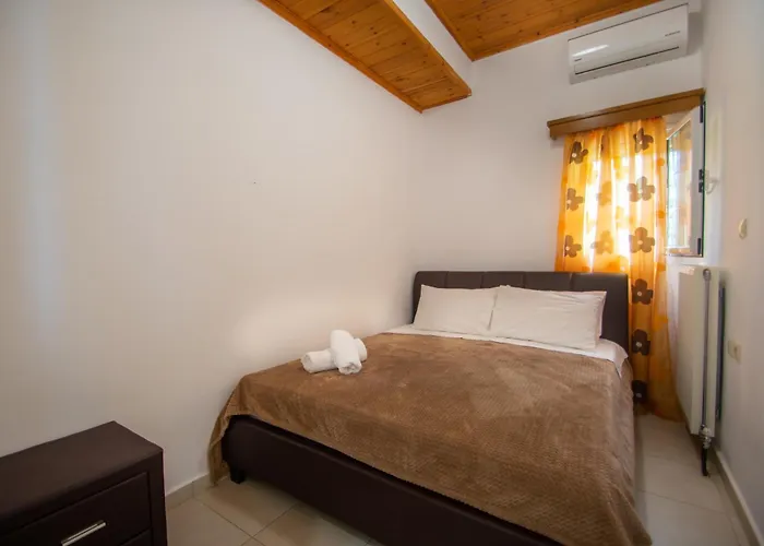 Family Private Homes & Sea View